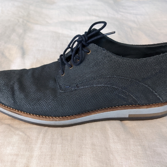 Manfield Dress Shoes - Picture 4 of 8